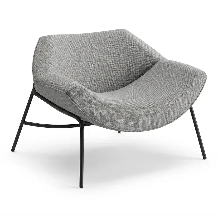 Butaca lounge gris con estructura metálica
